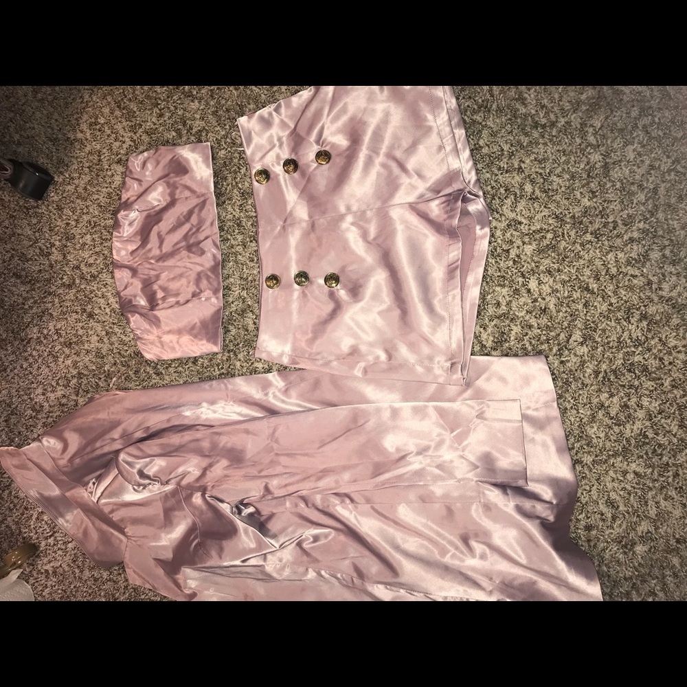 Fashion nova lavender satin business short set - Picture 5 of 6